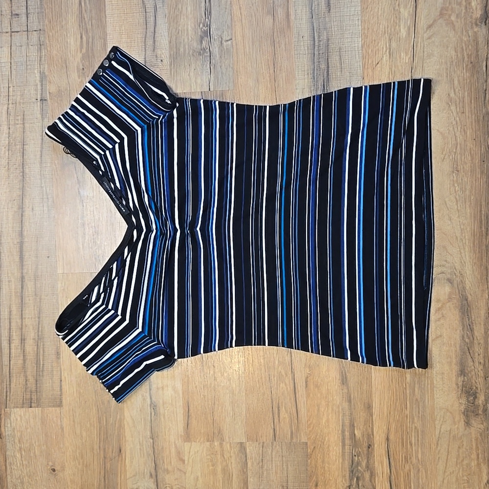 White House Black Market Small Retro T-Shirt (black and blue)